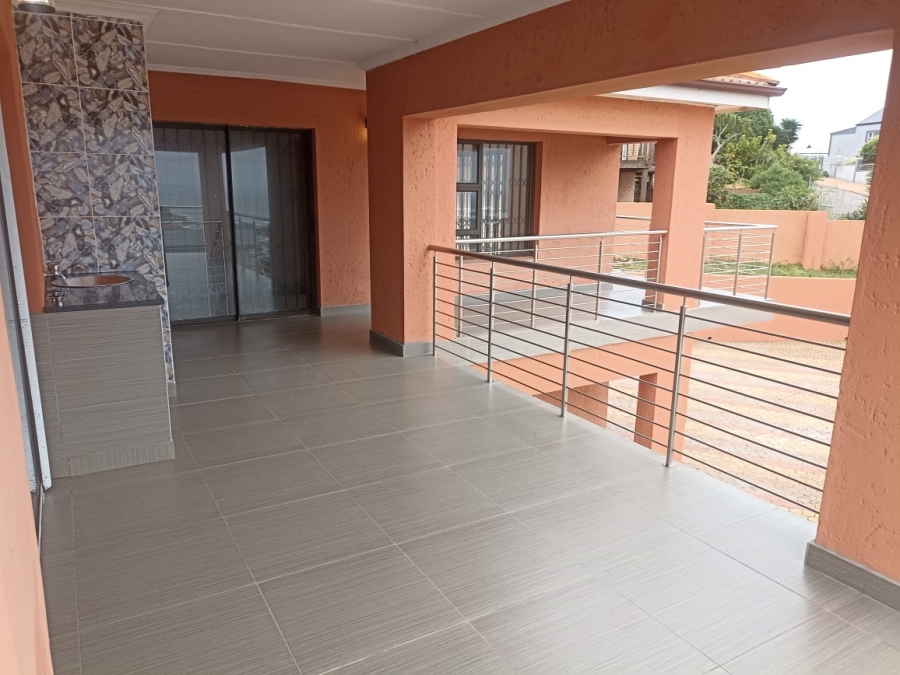 8 Bedroom Property for Sale in De Bakke Western Cape